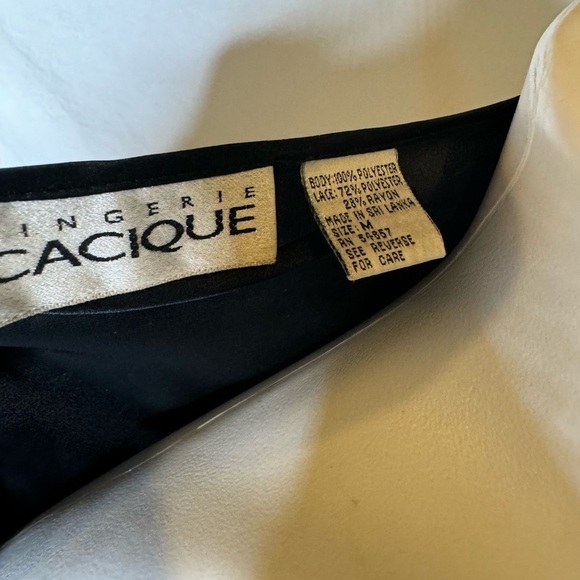 Vintage Cacique 90s Silky Black Mini Laced Robe or Open Cardigan Size Medium - Picture 6 of 6